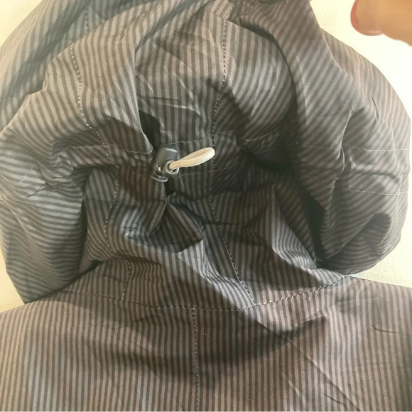 HELLY HANSEN Sz XL Warmcore Primaloft Hellytech Performance Ski Winter Jacket - Picture 11 of 16